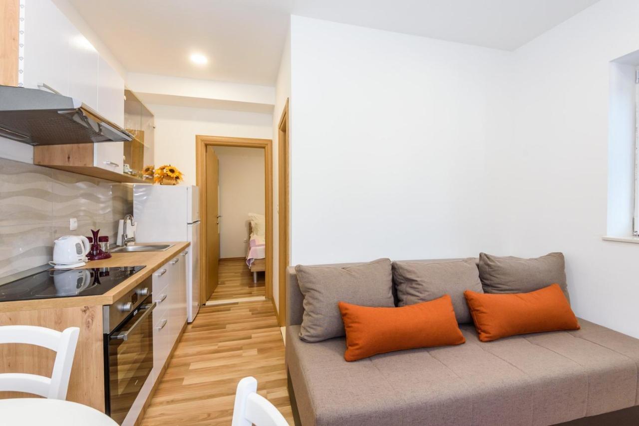 Apartment Dego Near Ploce, Riverfront, Parking Rogotin エクステリア 写真